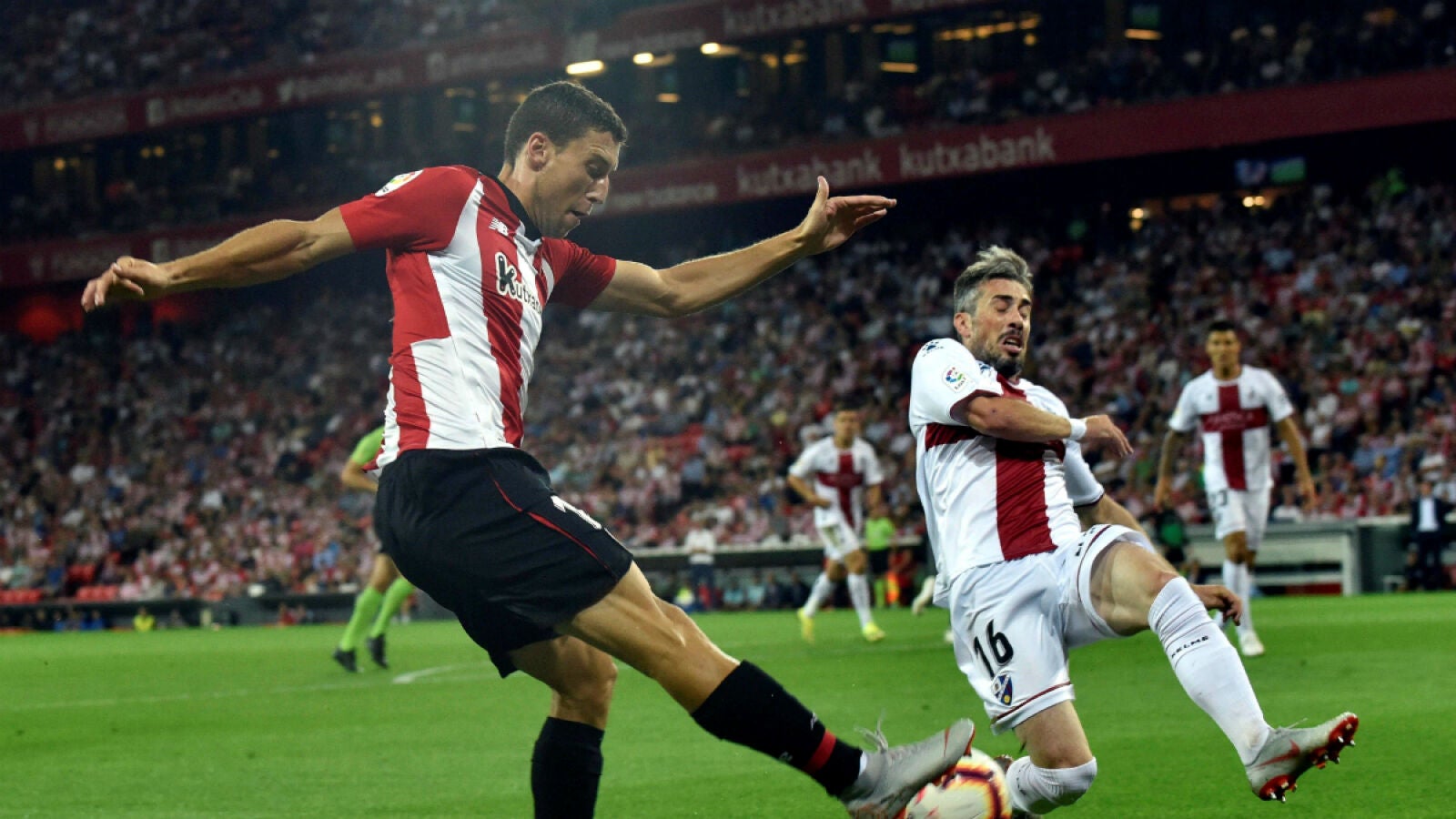 De Marcos, ante Luisinho