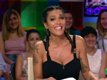 Lorena Castell confiesa cuando emulaba a Mick Jagger siendo gogó ( y sí, hay una tarima de por medio) Lorena Castell confiesa cuando emulaba a Mick Jagger siendo gogó ( y sí, hay una tarima de por medio)