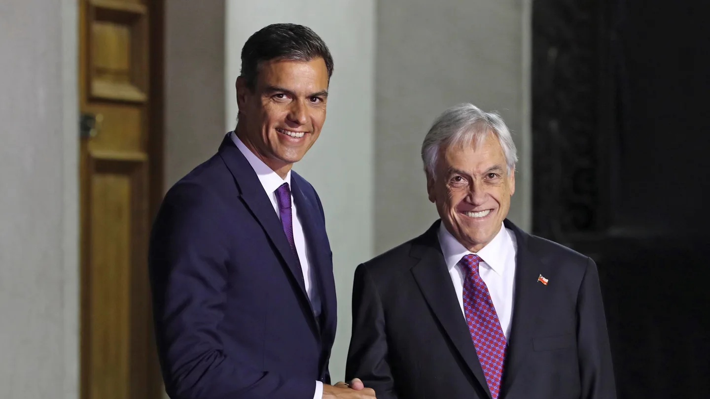 Pedro Sánchez y Sebastián Piñera, en una imagen de archivo Pedro Sánchez y Sebastián Piñera