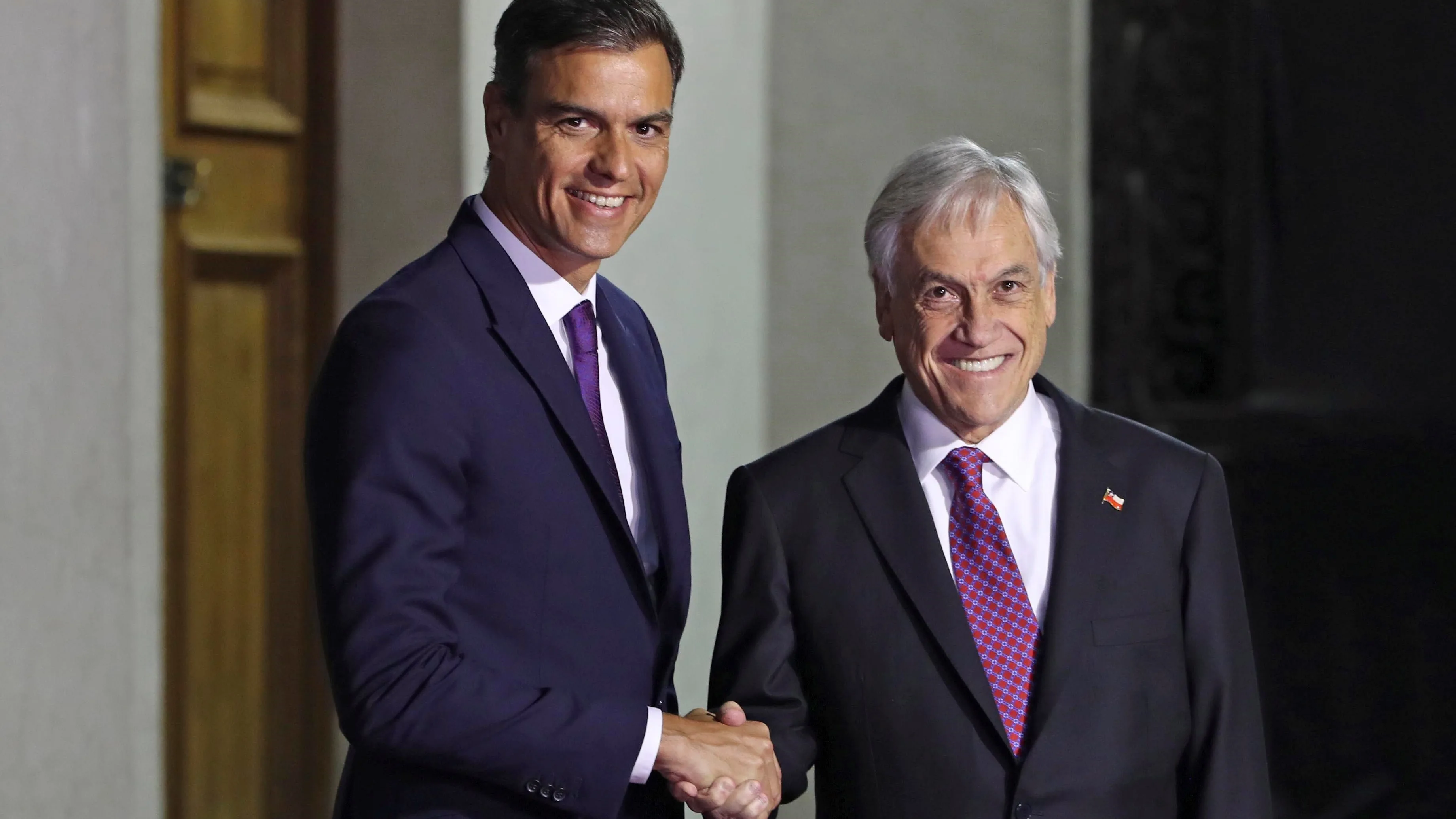 Pedro Sánchez y Sebastián Piñera