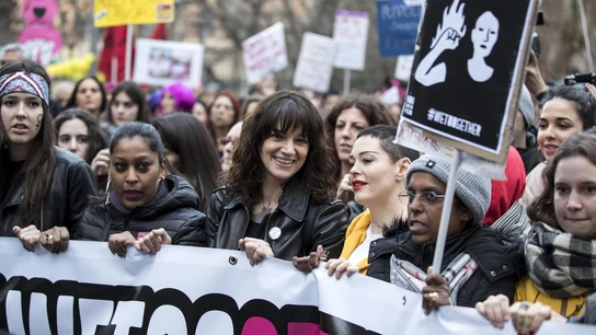 Las actrices Asia Argento y Rose McGowan Las actrices Asia Argento y Rose McGowan