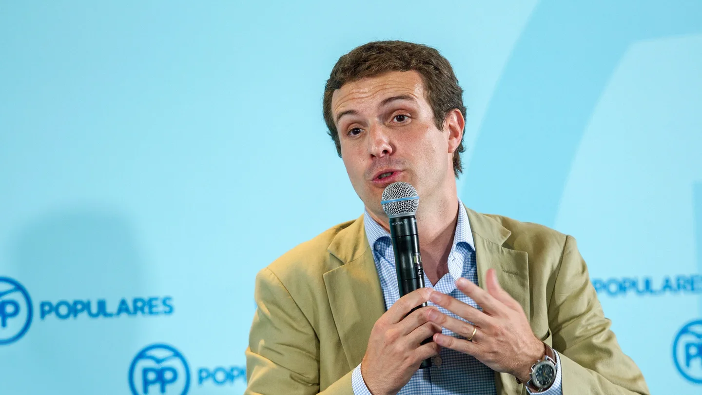 El líder del PP, Pablo Casado, interviene durante el acto con alcaldes y cargos electos del PP de La Rioja. El líder del PP, Pablo Casado, interviene durante el acto con alcaldes y cargos electos del PP de La Rioja.