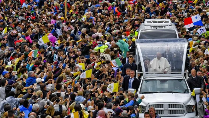 El papa Francisco durante su visita a Irlanda