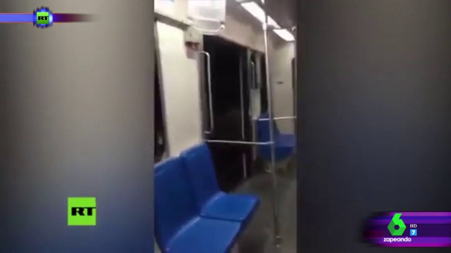 El susto de un joven mexicano cuando se queda dormido en el metro: "Parece una pinche pel&iacute;cula de terror esto"
