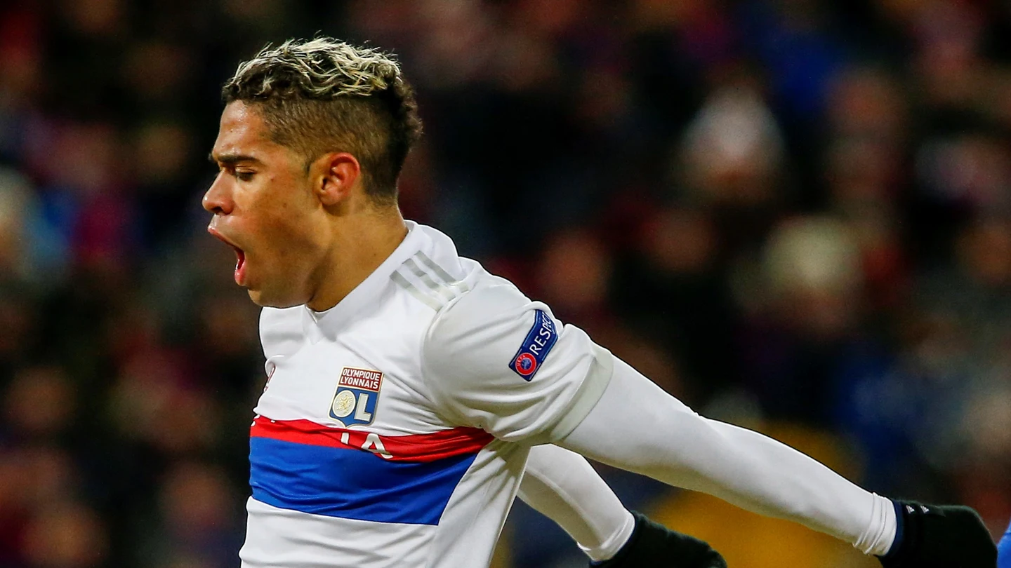 Mariano celebra un gol con el Olympique de Lyon Mariano celebra un gol con el Olympique de Lyon