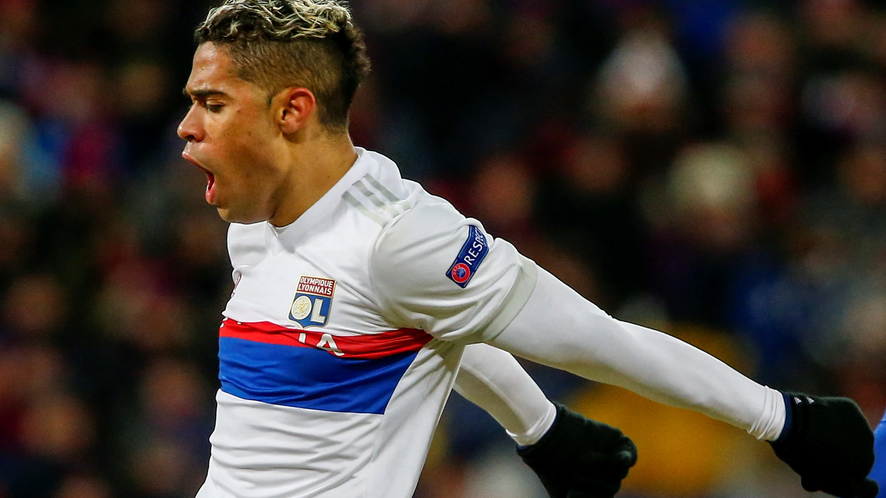 Mariano celebra un gol con el Olympique de Lyon