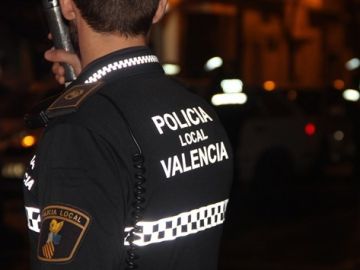 Un policía local de Valencia Un policía local de Valencia
