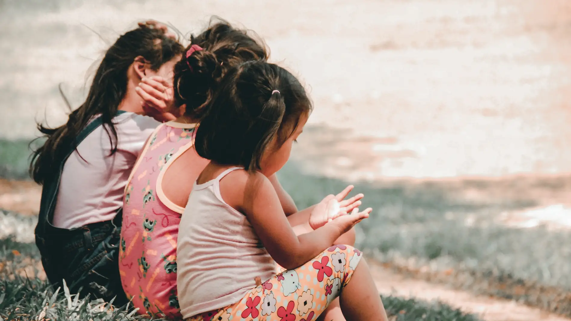 niños en un parque