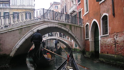 Venecia y otras ciudades construidas sobre el agua que te enamorarán