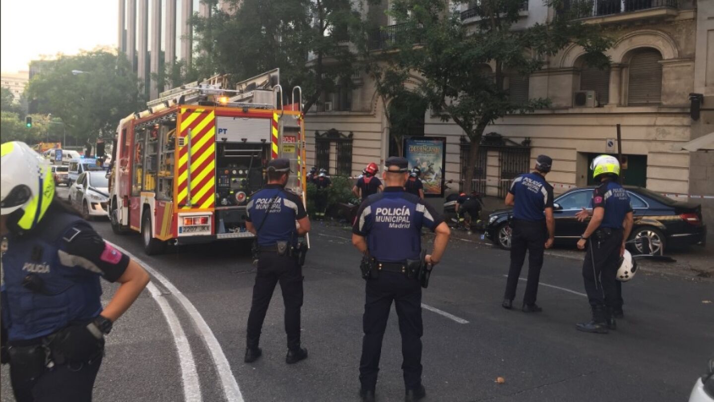 Agentes de Polic&iacute;a en el lugar del suceso