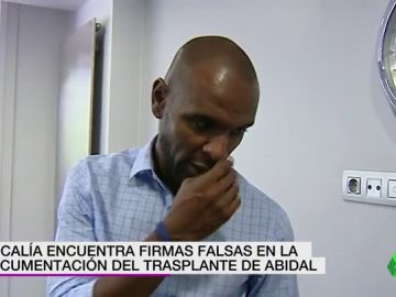 La fiscalía del 'Caso Abidal' descubre firmas falsas en la documentación del transplante La fiscalía del 'Caso Abidal' descubre firmas falsas en la documentación del transplante