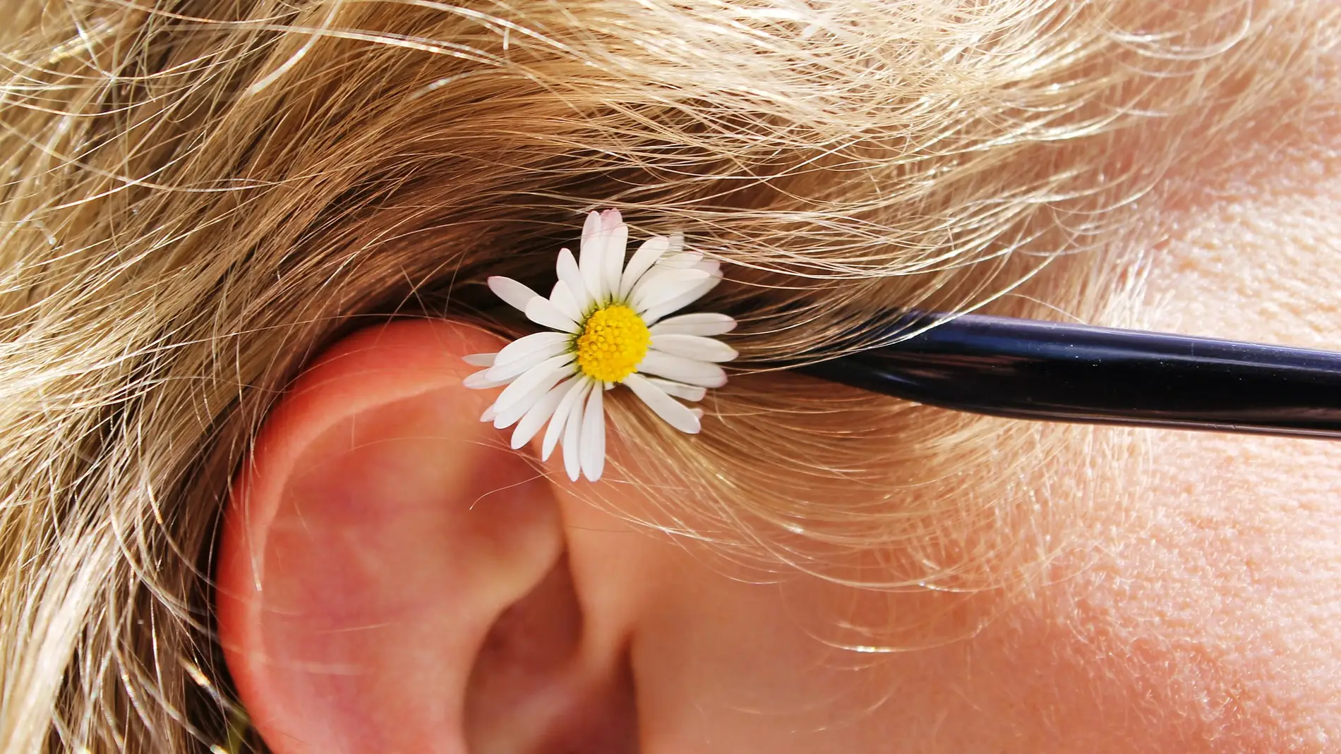 Qué es el cerumen de los oídos y por qué no deberías eliminarlo