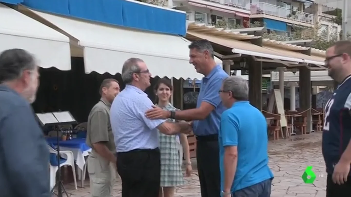 Xavier García Albiol muestra su apoyo al dueño del bar de Blanes que se enfrentó a un grupo de independentistas Xavier García Albiol muestra su apoyo al dueño del bar de Blanes que se enfrentó a un grupo de independentistas