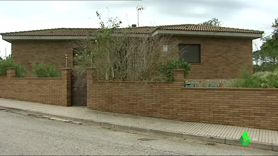Lugar en el que ha aparecido una mujer muerta envuelta en plásticos Lugar en el que ha aparecido una mujer muerta envuelta en plásticos