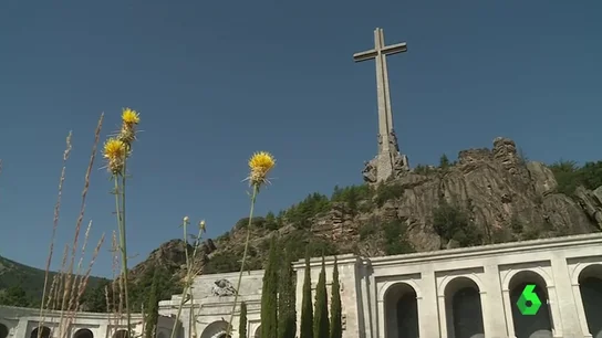 Pedro Sánchez ni contempla ni propondrá la demolición de la cruz del Valle de los Caídos Pedro Sánchez ni contempla ni propondrá la demolición de la cruz del Valle de los Caídos