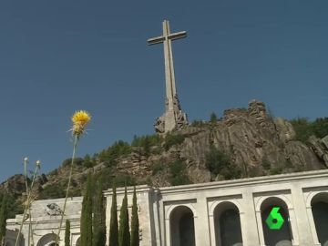 Pedro Sánchez ni contempla ni propondrá la demolición de la cruz del Valle de los Caídos Pedro Sánchez ni contempla ni propondrá la demolición de la cruz del Valle de los Caídos