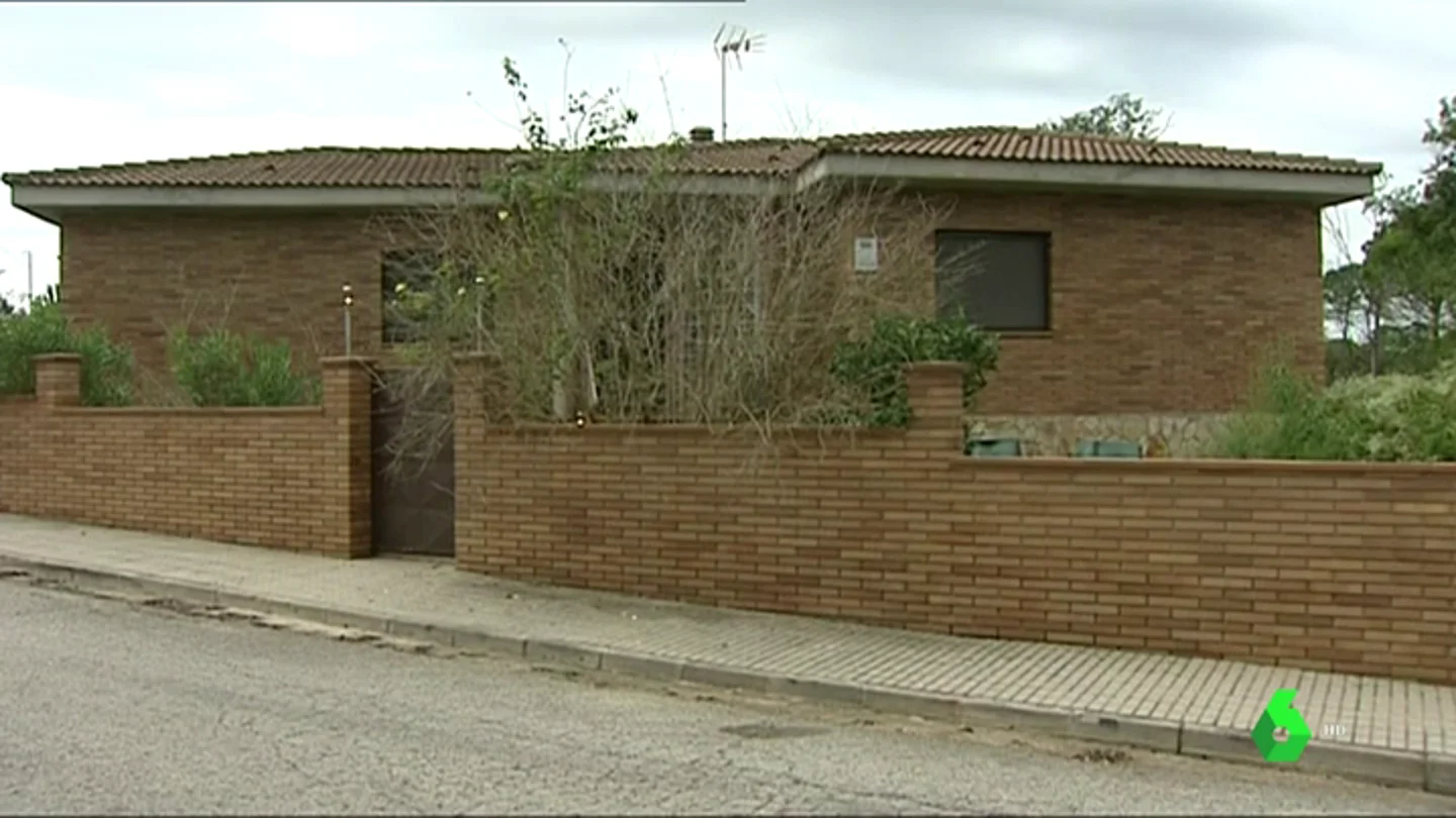 Localizan en Sils (Girona) a una mujer muerta en casa y envuelta en plásticos Localizan en Sils (Girona) a una mujer muerta en casa y envuelta en plásticos