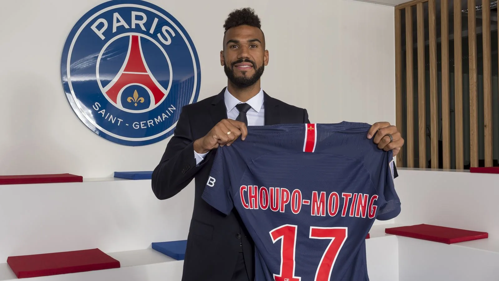 Eric Maxim Choupo-Moting se une a la plantilla del PSG