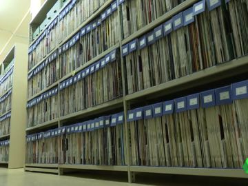 Música, poemas, cuentos e incluso discursos históricos: miles de vinilos esperan ser clasificados en la Biblioteca Nacional Música, poemas, cuentos e incluso discursos históricos: miles de vinilos esperan ser clasificados en la Biblioteca Nacional