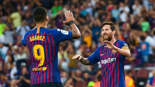 Messi y Suárez celebran un gol Messi y Suárez celebran un gol
