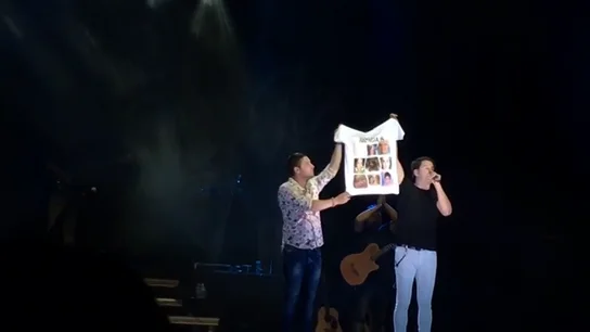 Andy y Lucas vuelven a usar su camiseta de 'Justicia ya' tapando la foto de Gabriel Cruz: "La pena tiene que ser más dura para esos canallas" Andy y Lucas vuelven a usar su camiseta de 'Justicia ya' tapando la foto de Gabriel Cruz: "La pena tiene que ser más dura para esos canallas"
