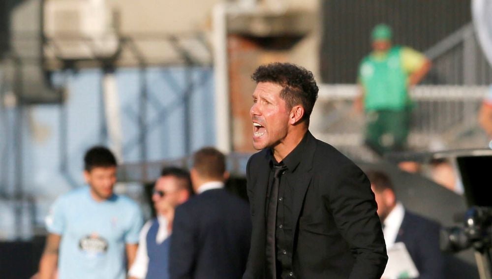 El entrenador argentino, del Atlético de Madrid Diego Simeone durante el partido contra el Celta