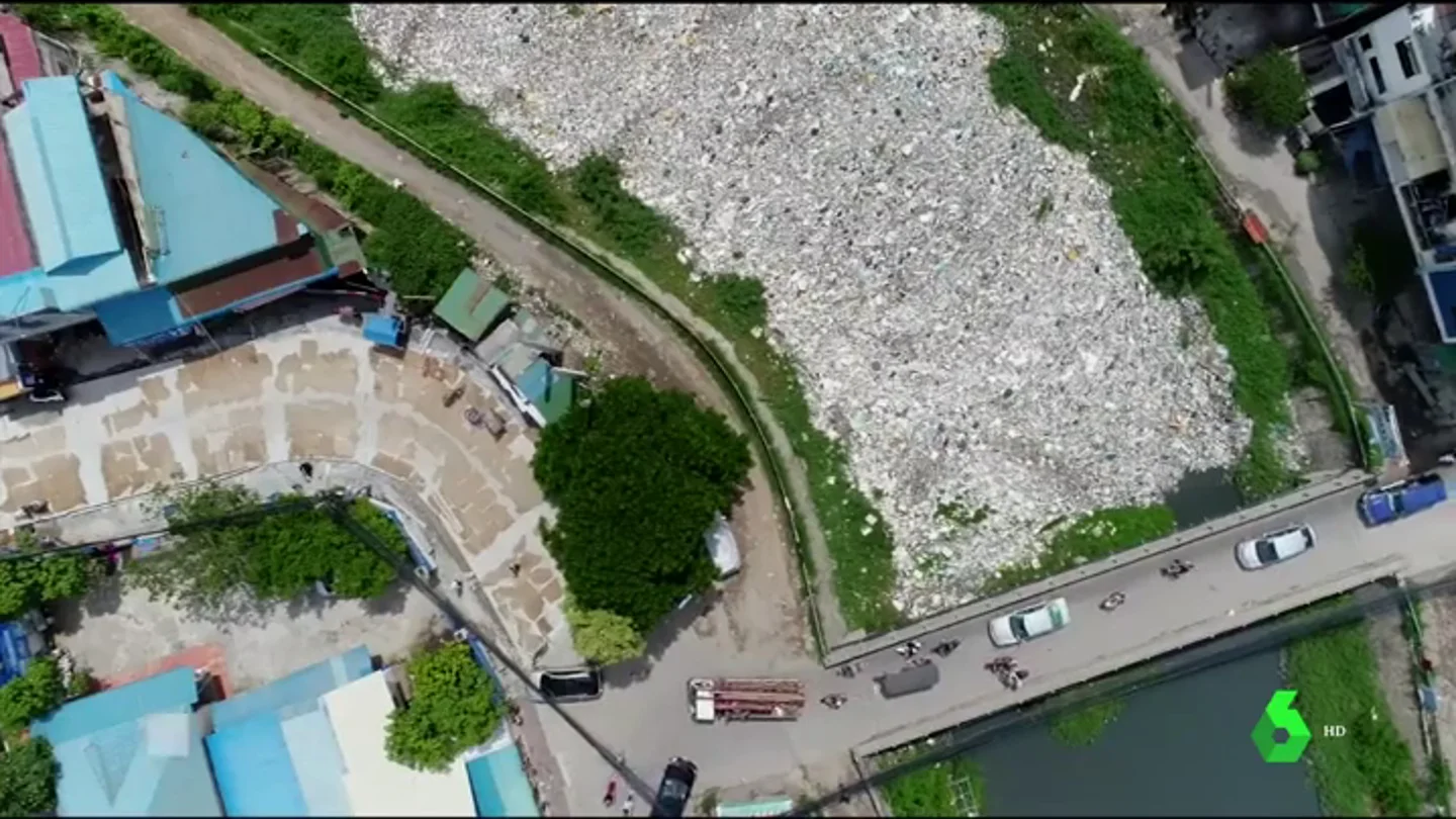 El plástico asfixia los ríos de Camboya El plástico asfixia los ríos de Camboya