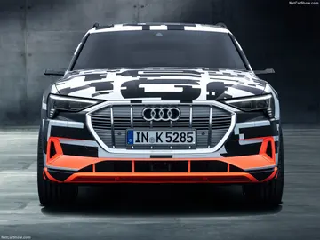 Audi E-tron Audi E-tron