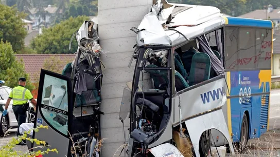 Autobús siniestrado en Avilés Autobús siniestrado en Avilés