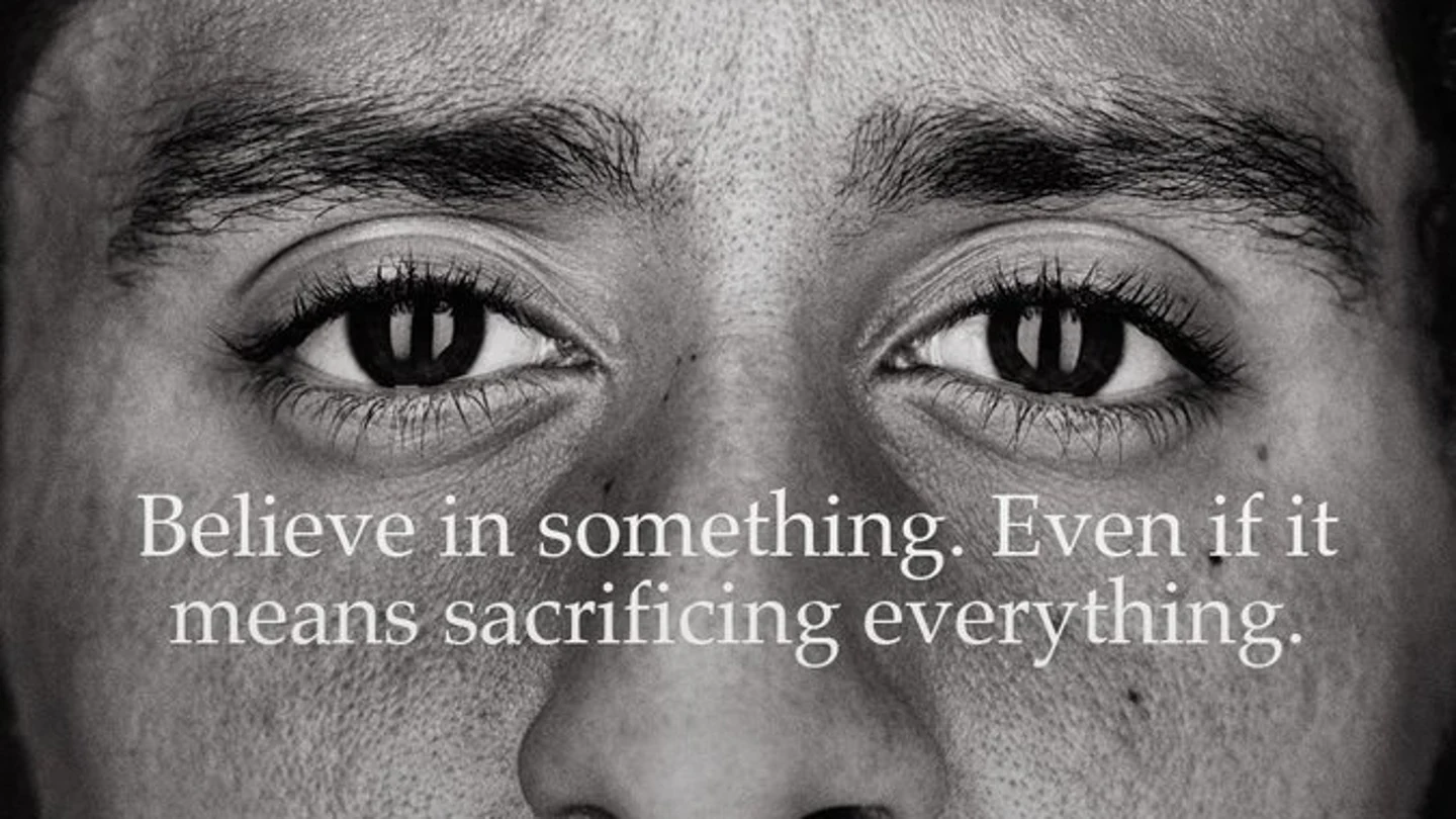 Colin Kaepernick, en el anuncio Colin Kaepernick, en el anuncio