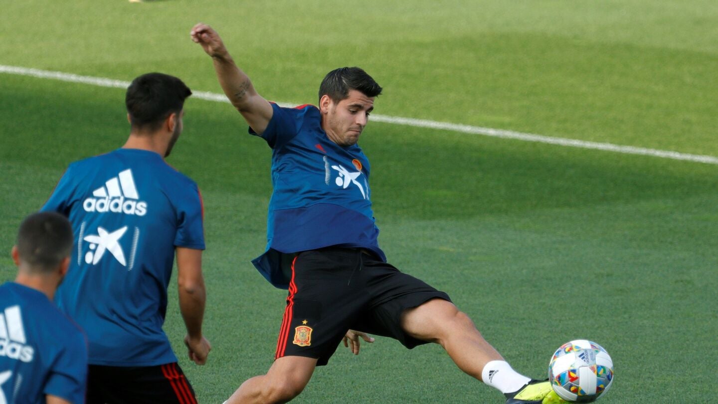 Morata, entrenando con la Selecci&oacute;n