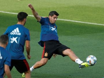 Morata, entrenando con la Selección Morata, entrenando con la Selección