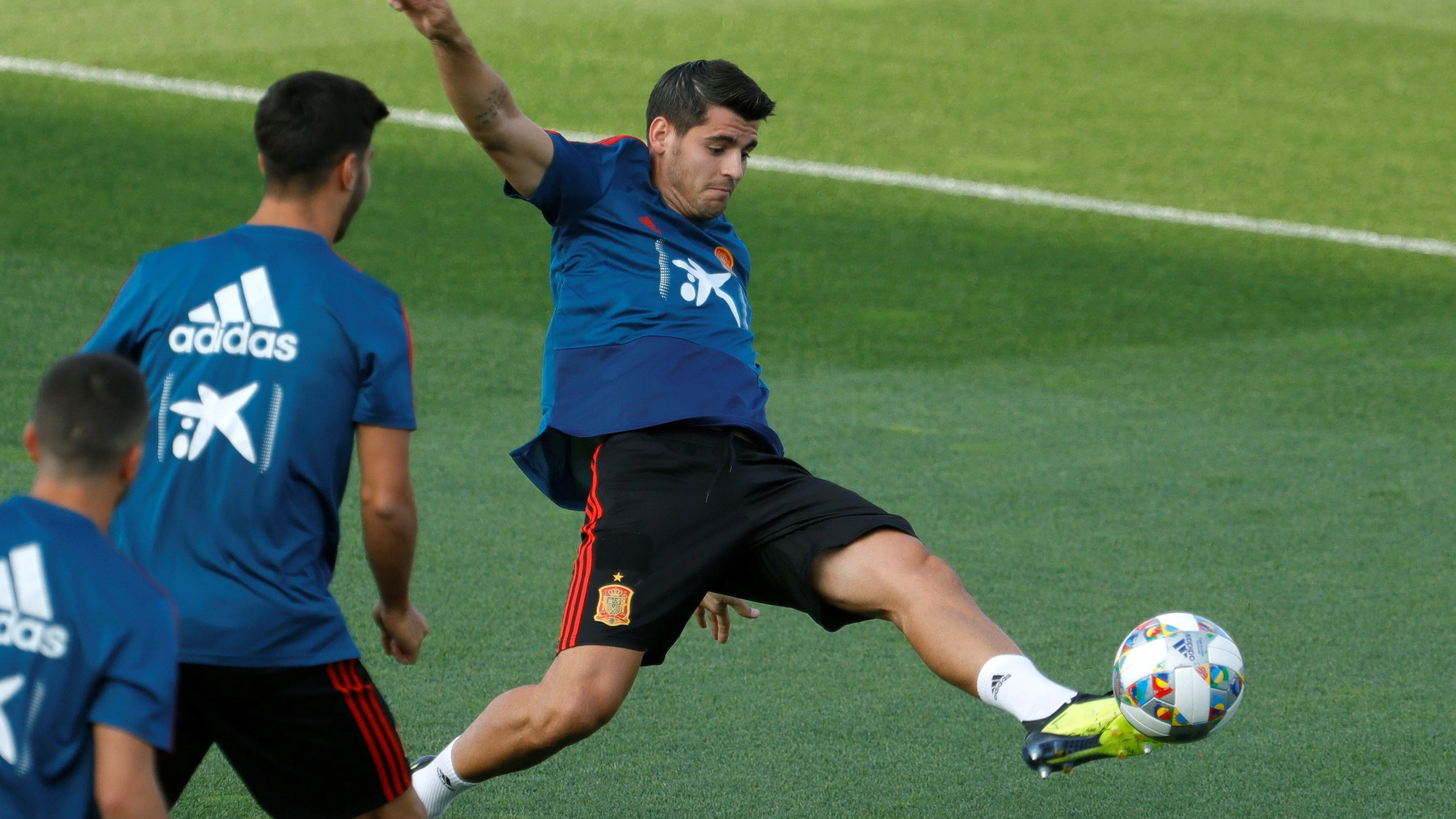 Morata, entrenando con la Selección