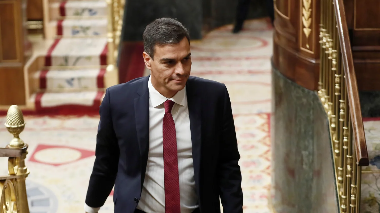 El presidente del Ejecutivo, Pedro Sánchez, entra al hemiciclo del Congreso de los Diputados El presidente del Ejecutivo, Pedro Sánchez, entra al hemiciclo del Congreso de los Diputados