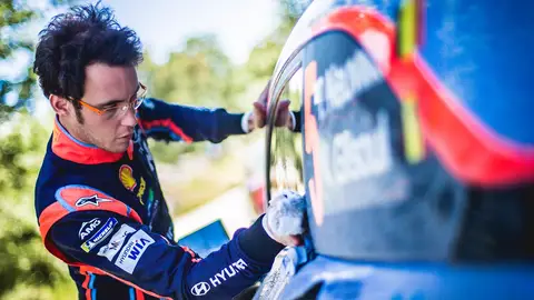Thierry Neuville Thierry Neuville