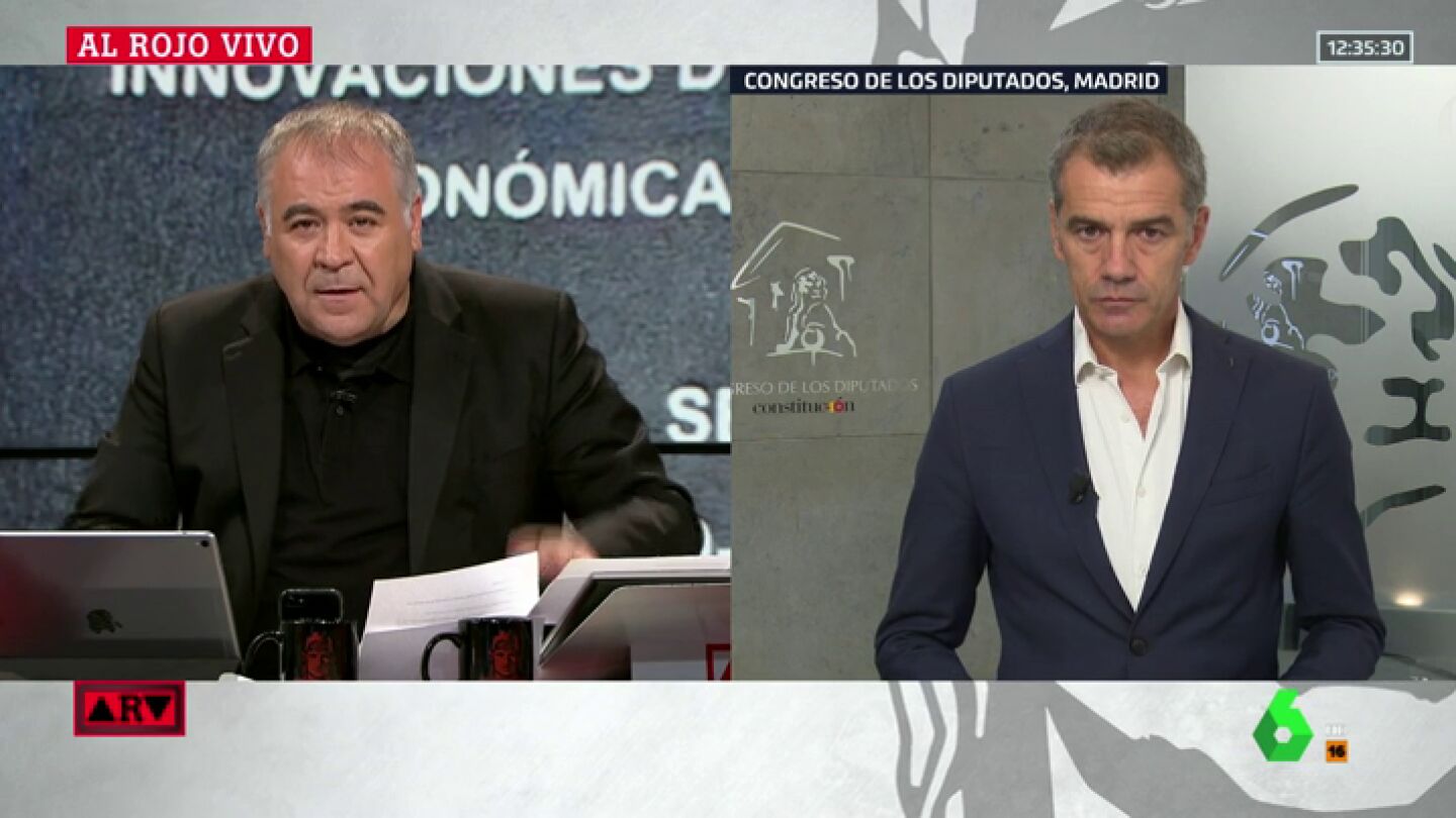 Toni Cant&oacute;: "Con s&oacute;lo llevar el carne del PP o del PSOE en la boca tienen una ventaja sobre otros estudiantes espa&ntilde;oles"