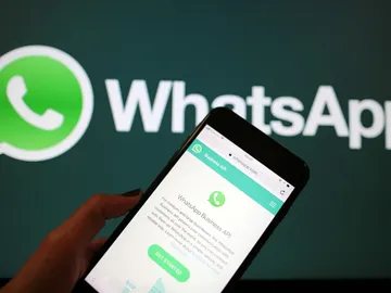 WhatsApp WhatsApp