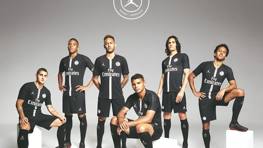 El PSG, con su nueva camiseta El PSG, con su nueva camiseta