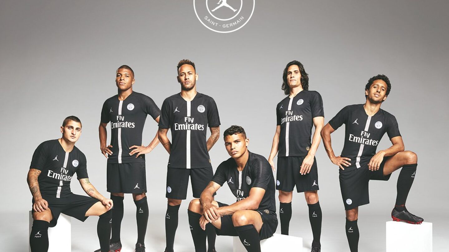 El PSG, con su nueva camiseta