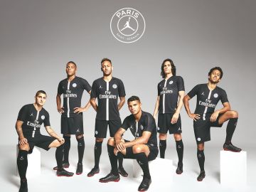 El PSG, con su nueva camiseta El PSG, con su nueva camiseta