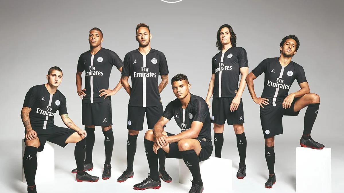 El PSG, con su nueva camiseta