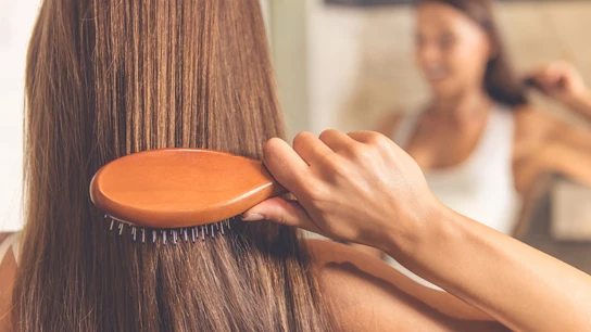 Cepillado del cabello Cepillado del cabello