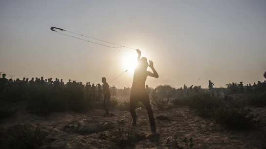Cientos de palestinos participan en una protesta en Gaza Cientos de palestinos participan en una protesta en Gaza