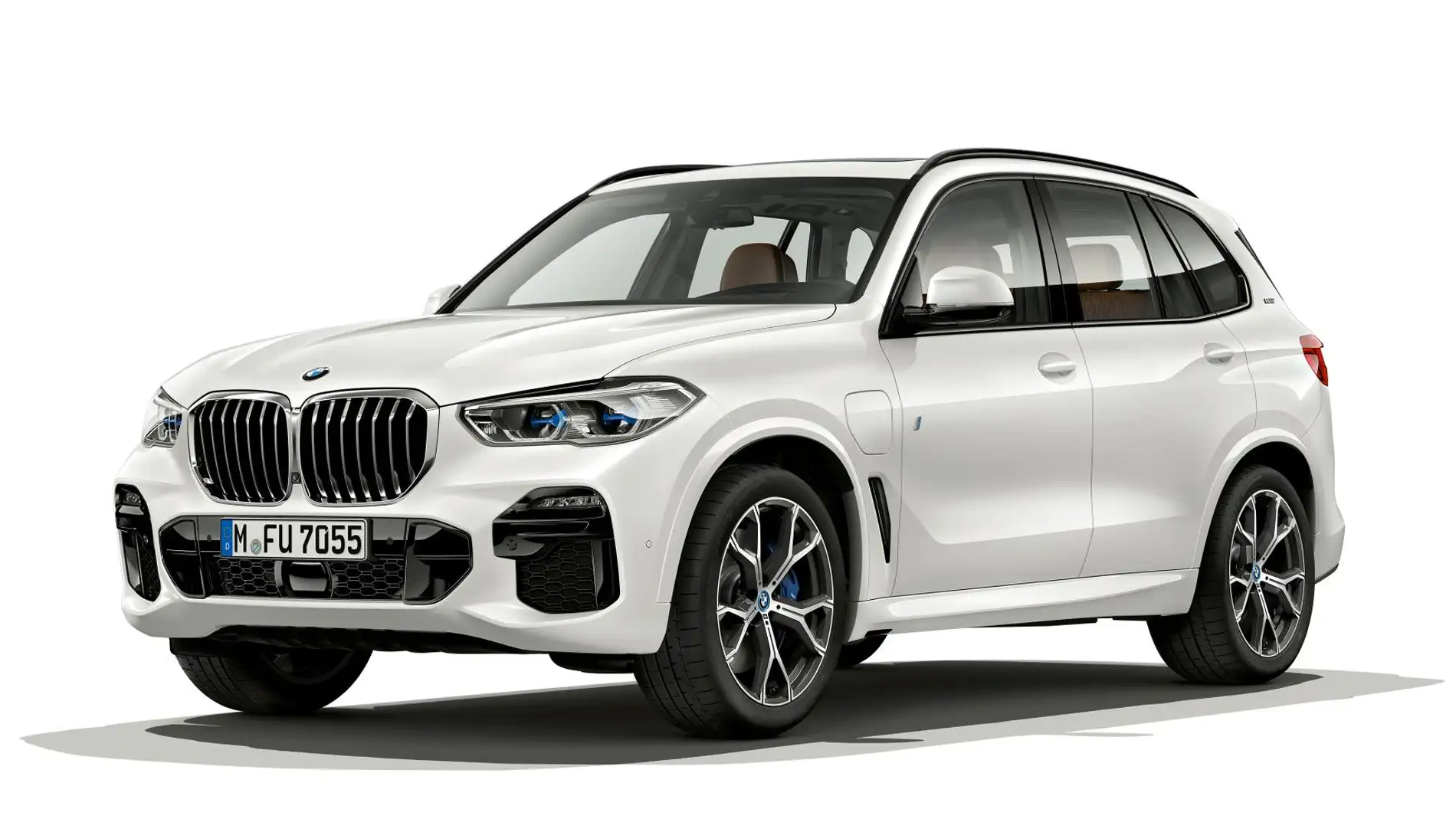 BMW X5 XDrive45e iPerformance: el X5 enchufable tiene ahora más autonomía y mejores prestaciones 