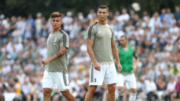 Dybala y Cristiano se ejercitan con la Juventus
