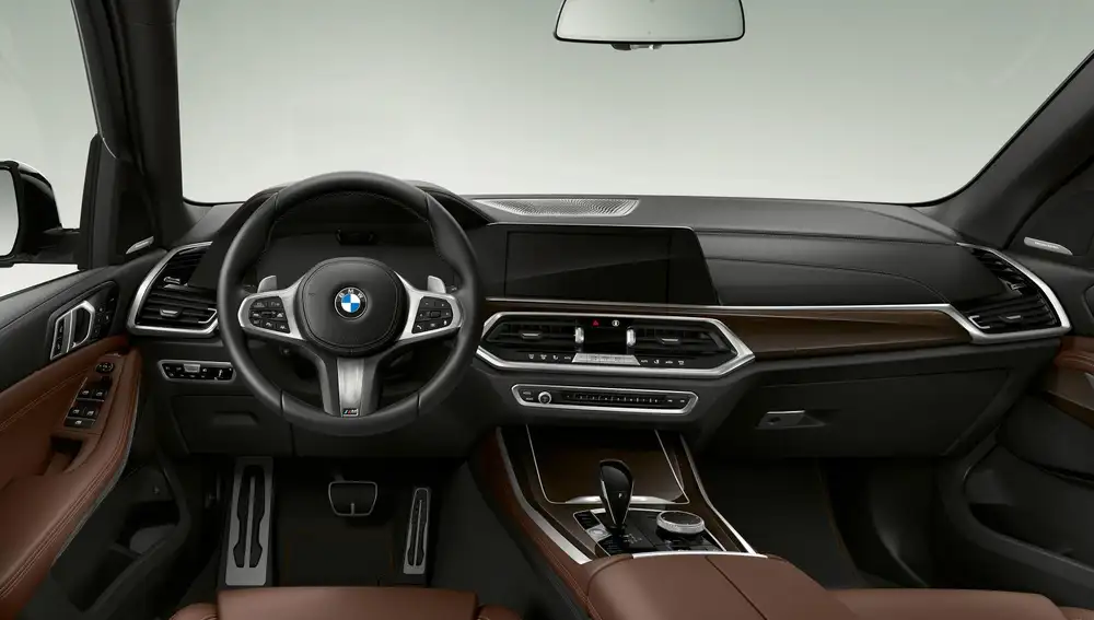 BMW X5 XDrive45e iPerformance: el X5 enchufable tiene ahora más autonomía y mejores prestaciones 