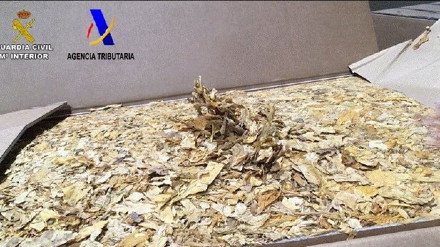 Toneladas de tabaco picado