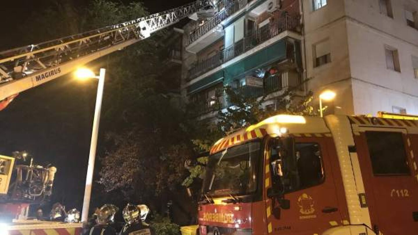 Los bomberos sofocan un fuego en una vivienda de Pozuelo de Alarc&oacute;n