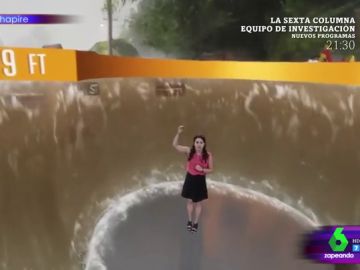 Una presentadora estadounidense en una simulación Una presentadora estadounidense en una simulación
