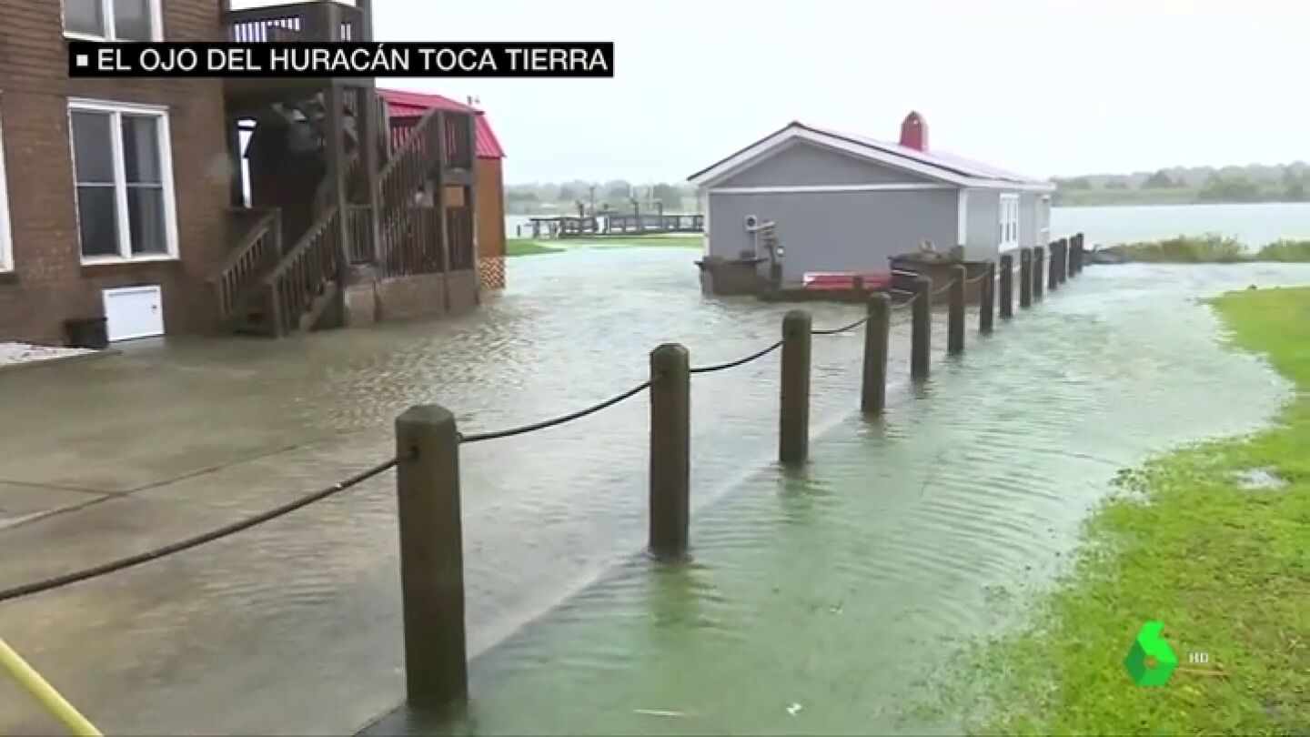 Inundaciones y 400.000 familias sin electricidad: el hurac&aacute;n Florence toca tierra 